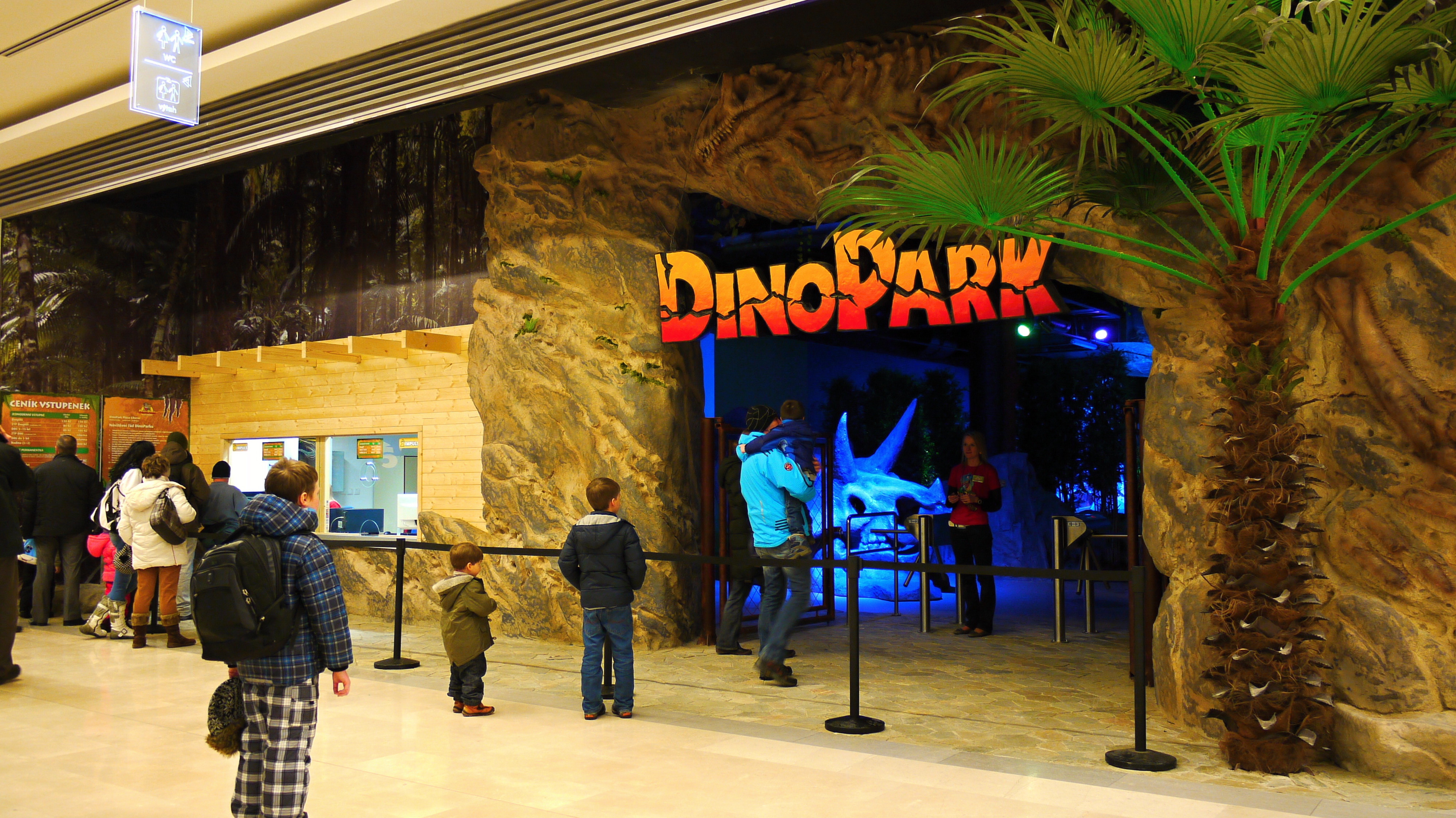 DinoPark_Liberec,_Vchod.jpeg